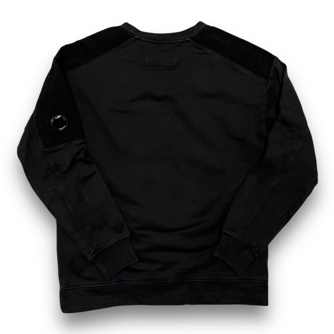 CP 컴퍼니 블랙 렌즈 암포켓 빈티지 맨투맨 상품이미지3