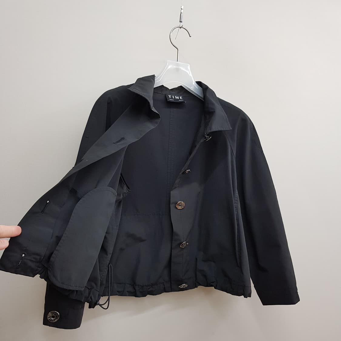 한섬 타임 2022 버튼 포인트 크롭 바람막이 자켓 82-94-160 상품이미지6