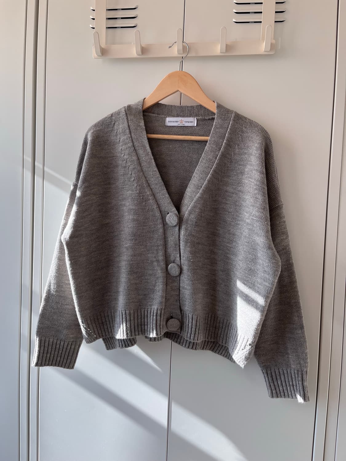 Dodoqueen 그레이 브이넥 니트 가디건 상품이미지4