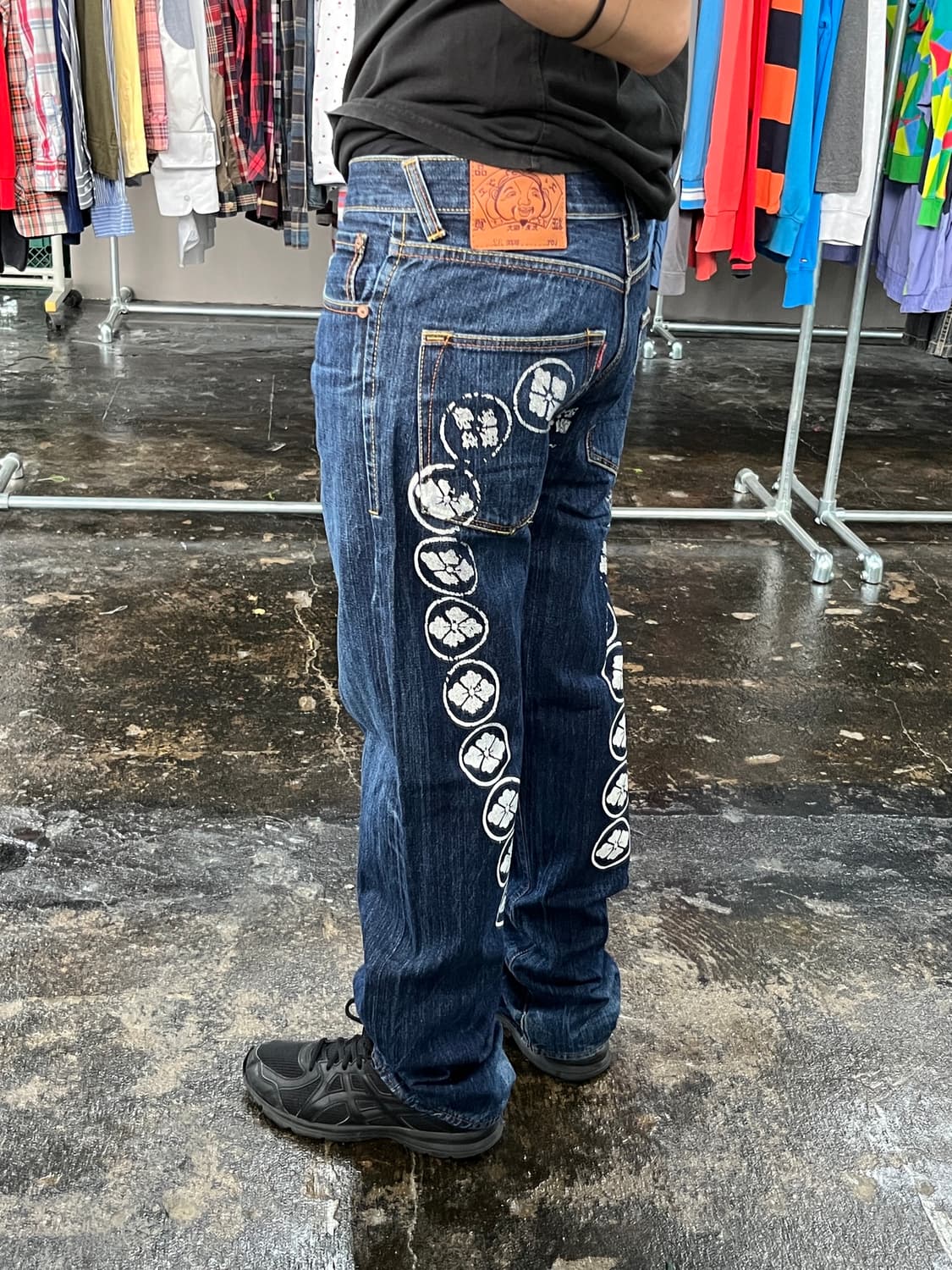 EVISU 백 프린팅 포인트 데님 팬츠 상품이미지4