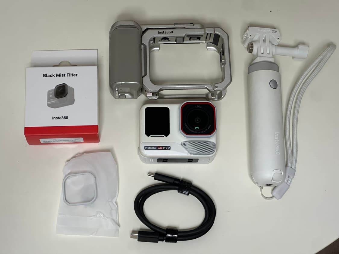 (액션캠) 인스타360 Ace Pro 2 스냅샷키트 + 미니파워핸들 상품이미지1