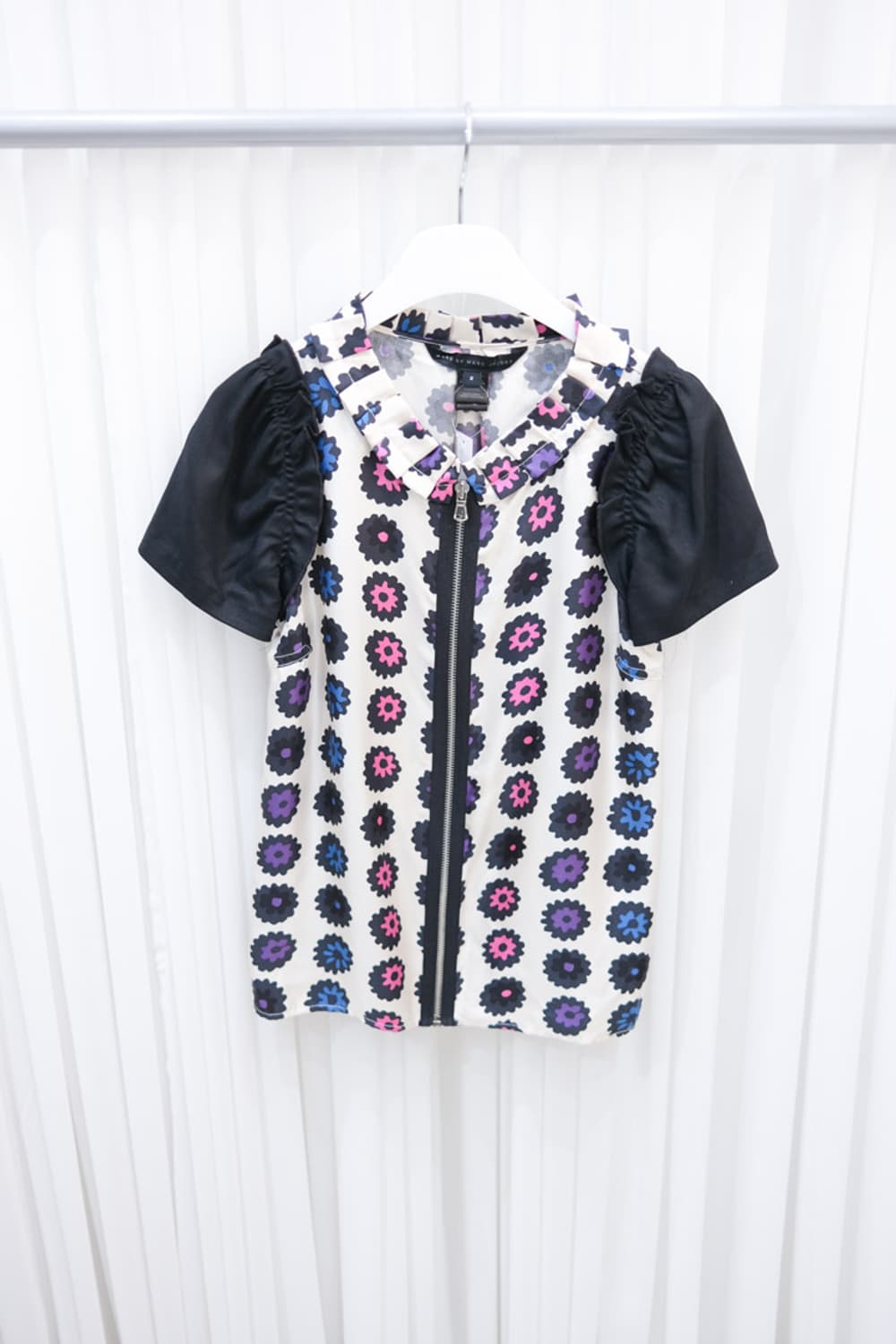 Marc by Marc Jacobs 상품이미지1