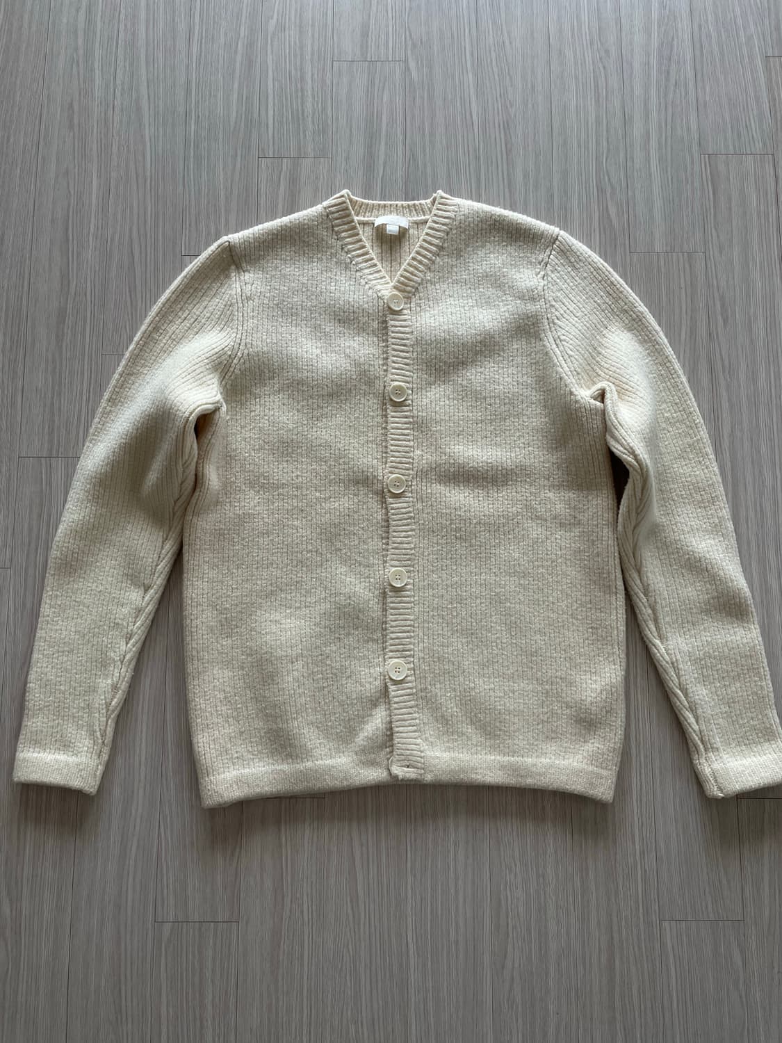 COS 브이넥 가디건 상품이미지1