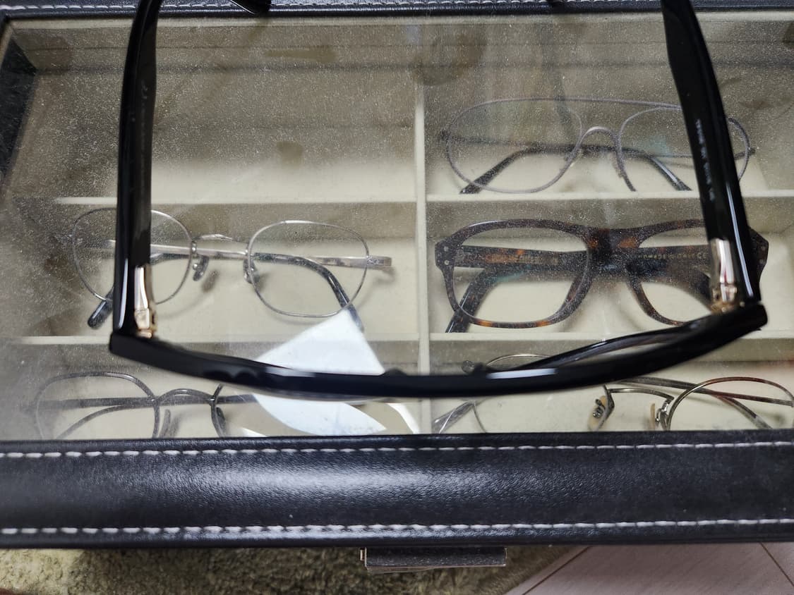 톰포드 브래드피트 안경 및 선글라스 유일매물 아카이브 상품이미지3