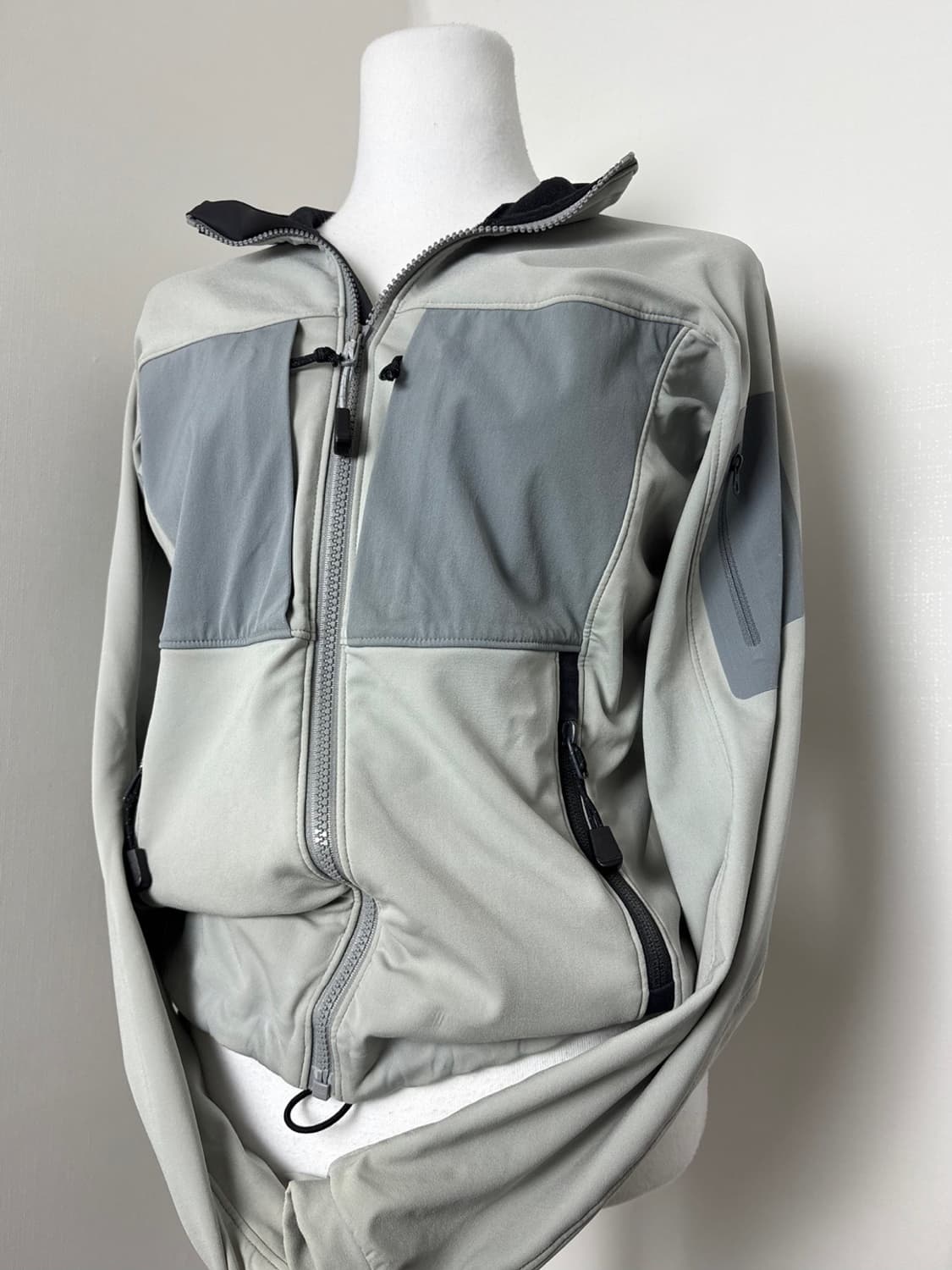 아크테릭스 웜그레이 블루 자켓 상품이미지1