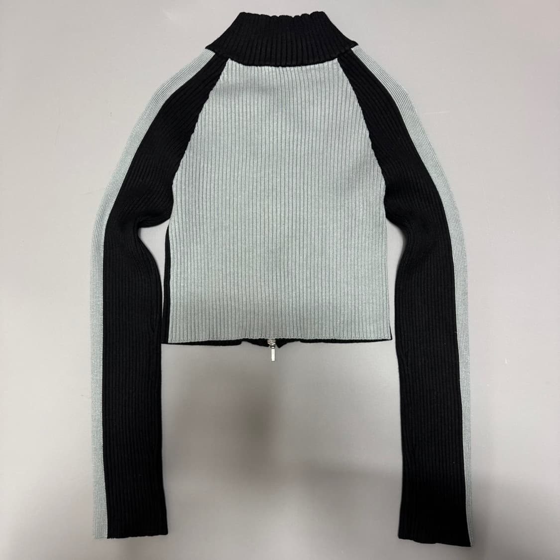 SLY JAPAN 블랙 그레이컬러 트랙라인 투톤 코튼 립드 니트 집업 상품이미지6