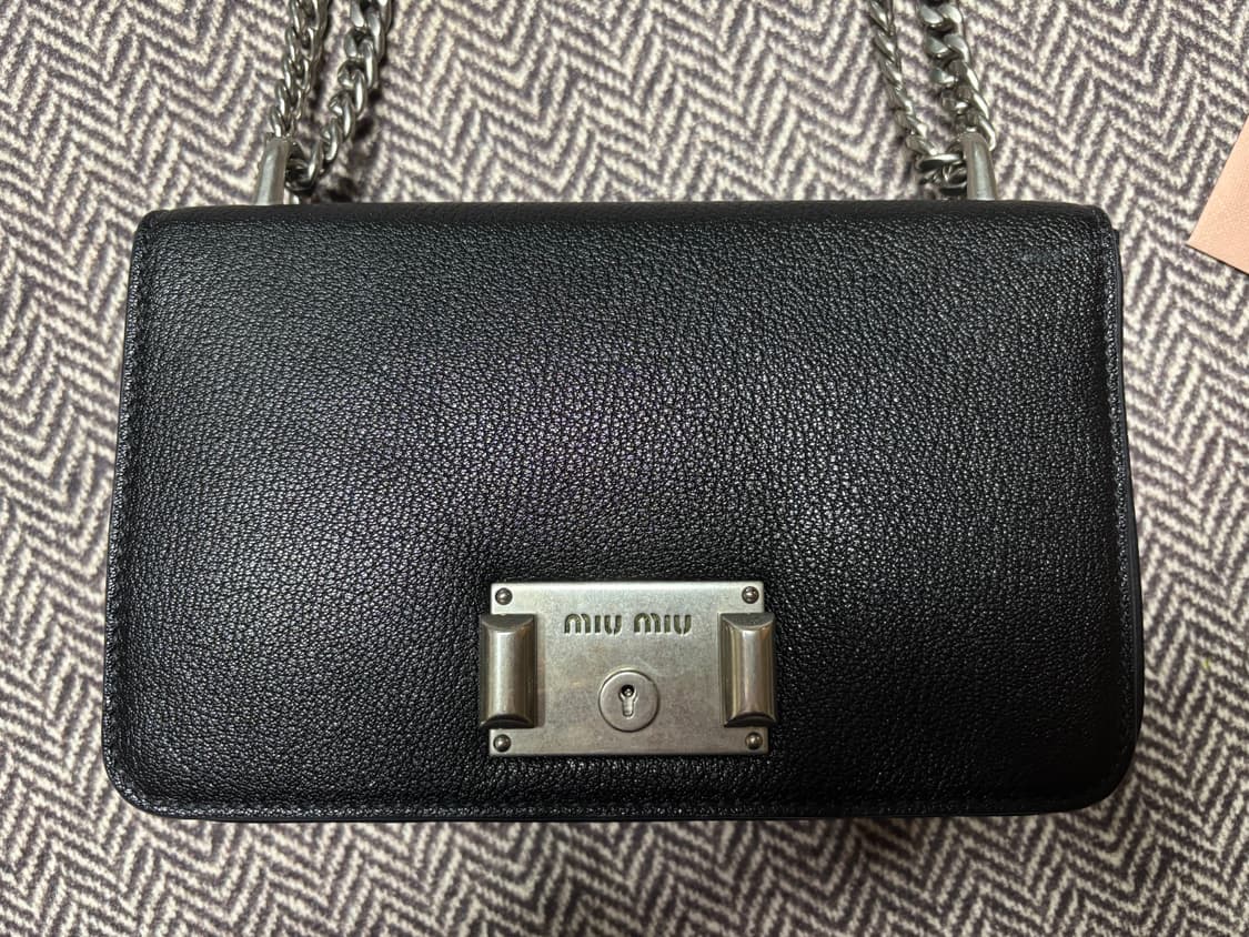 미우미우 체인백 상품이미지2