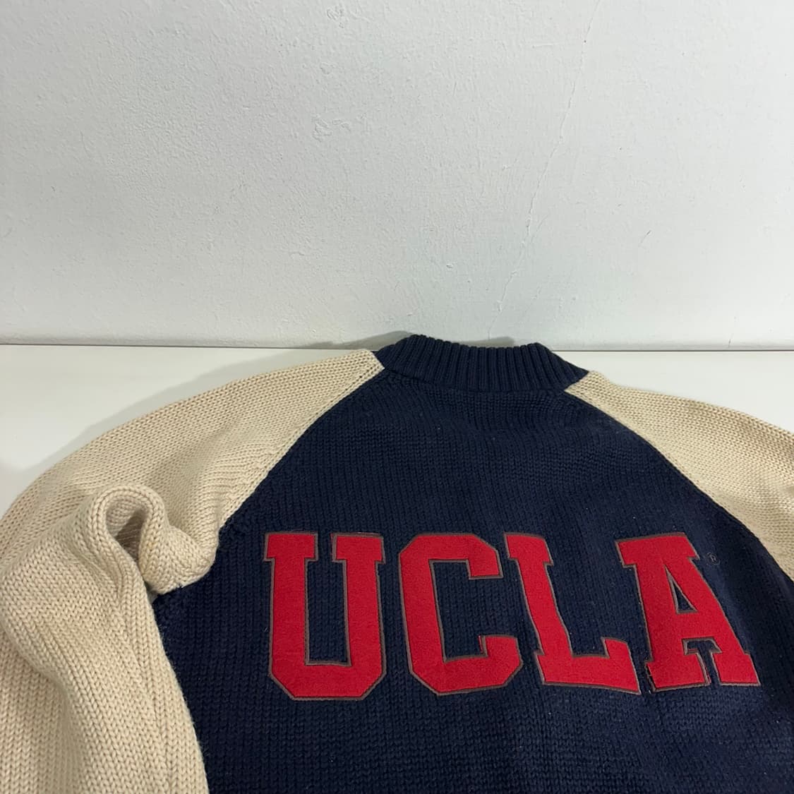 100 L UCLA 우클라 남아이보리 헤비울 니트자켓 상품이미지3