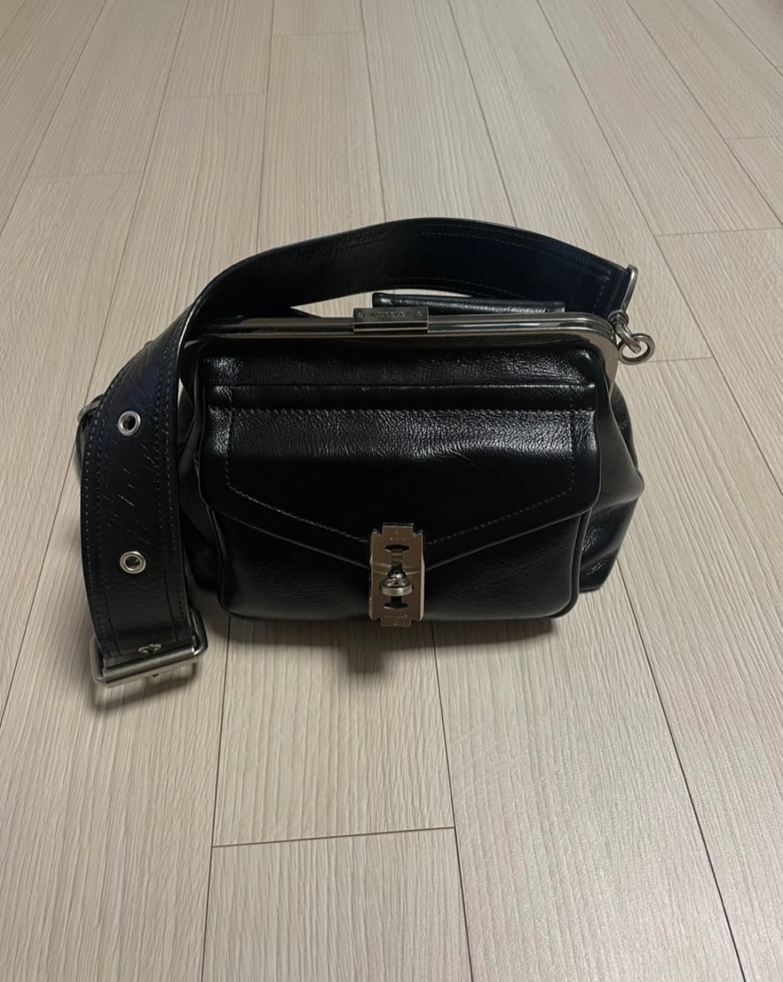 [새제품급] 분크 오캄 두 카고 숄더 S 블랙 (숄더백,크로스백) 상품이미지1