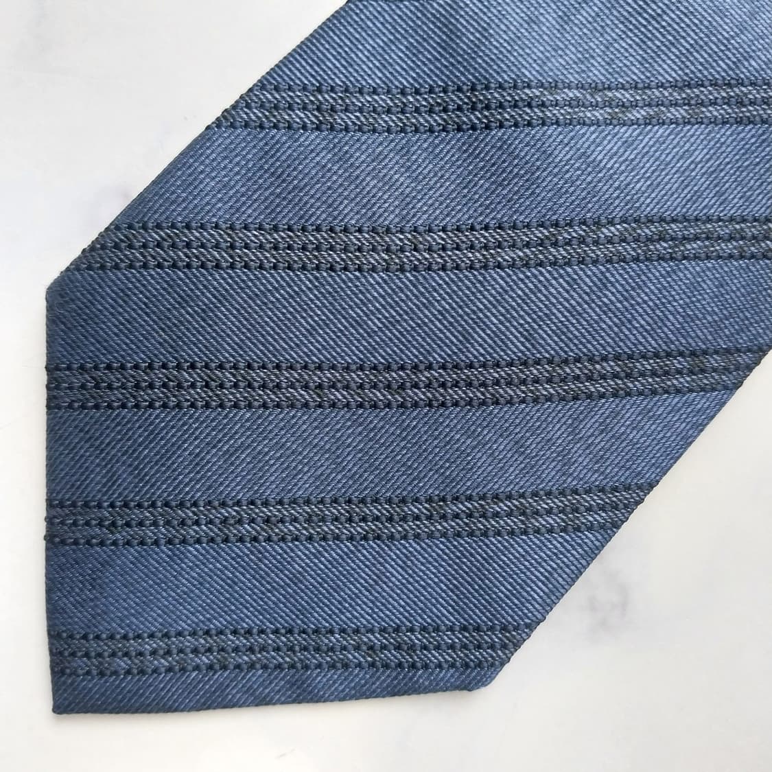 바나나리퍼블릭 넥타이 네이비 스트라이프 A+등급 K2465
 상품이미지7