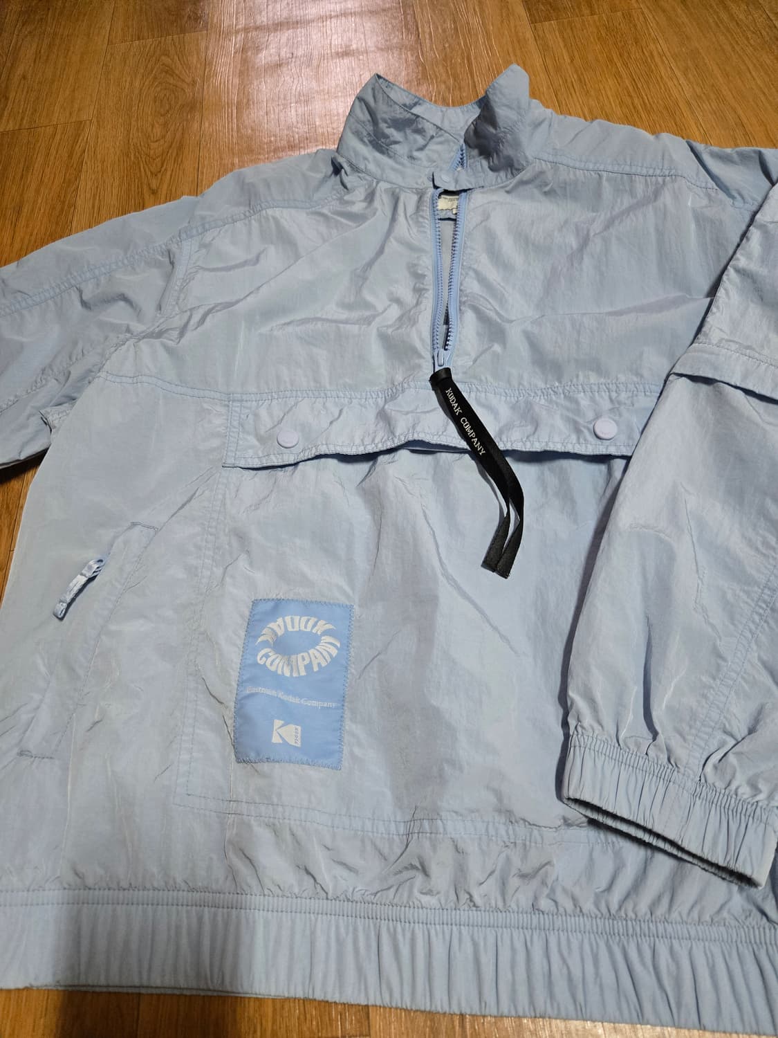 코닥 스카이블루 빅포켓 아노락 반집업 상품이미지2