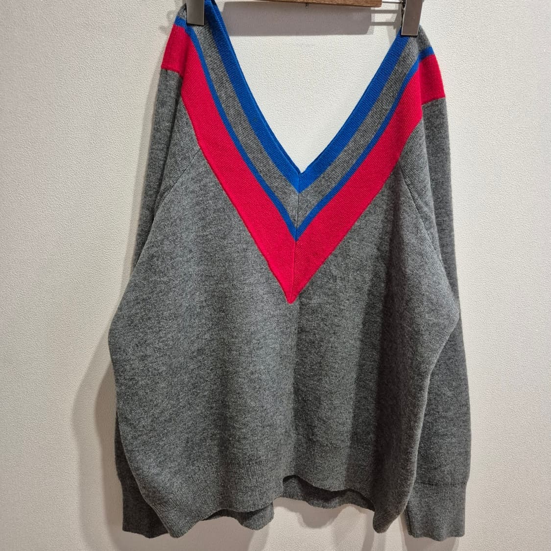 산드로 브이넥 니트 상품이미지1