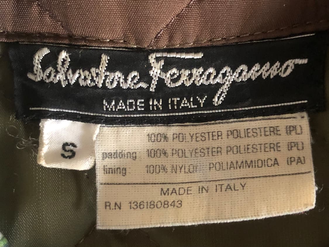 페라가모 프린팅 경량패딩 자켓 상품이미지8