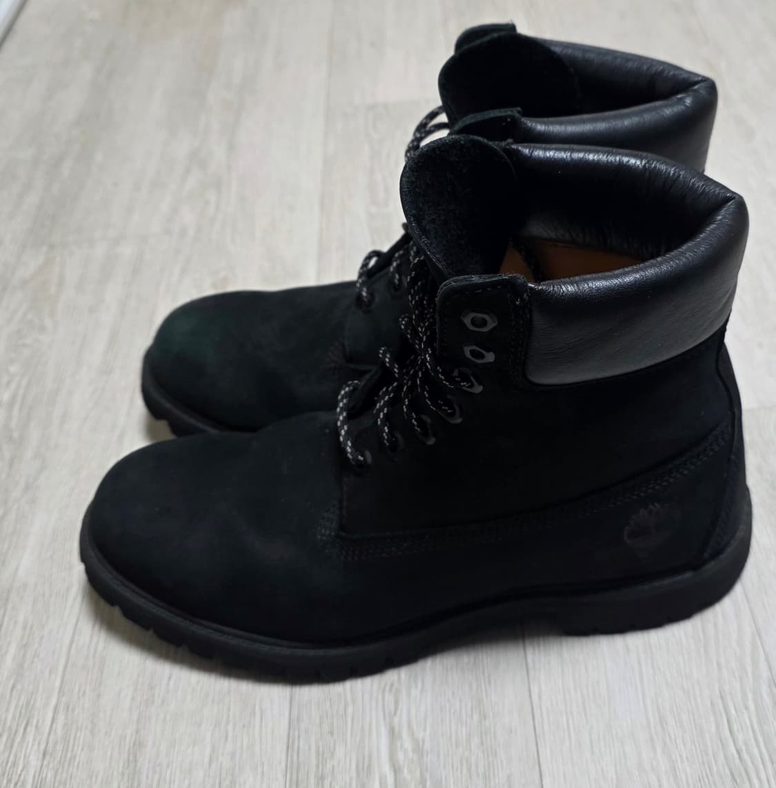 팀버랜드 블랙 6인치 프리미엄 누벅부츠(270~275) 상품이미지1