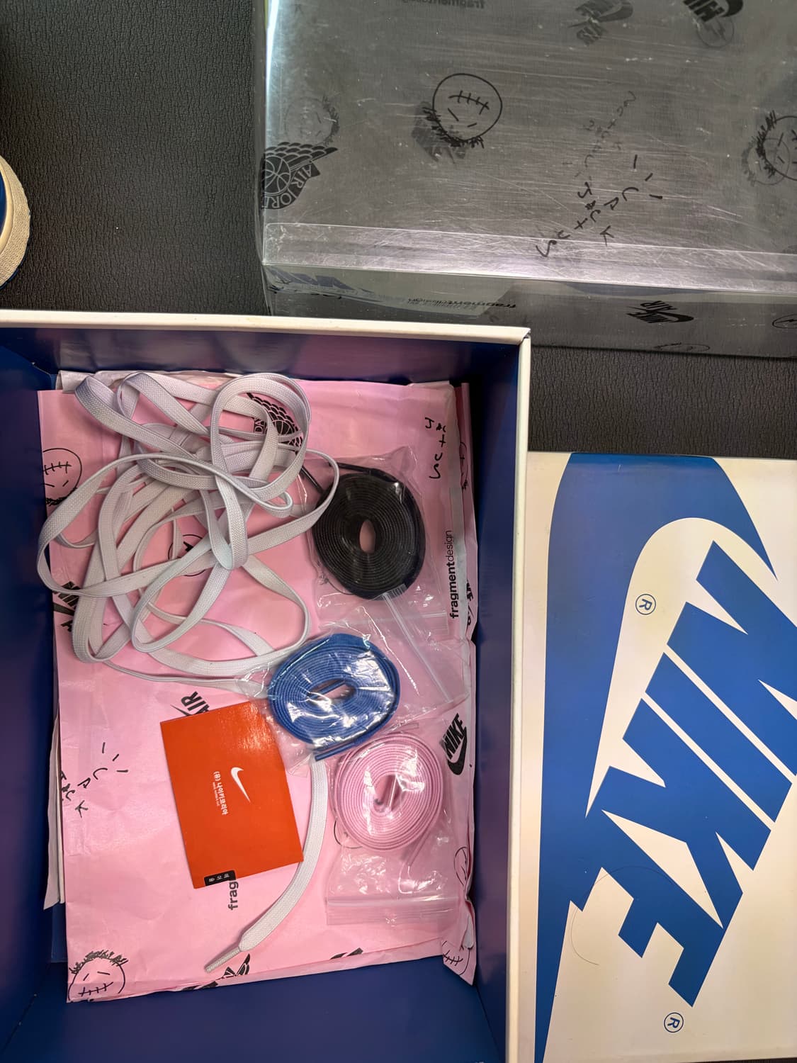 나이키 조던1 트래비스스캇 프라그먼트 로우 밀리터리블루 상품이미지9