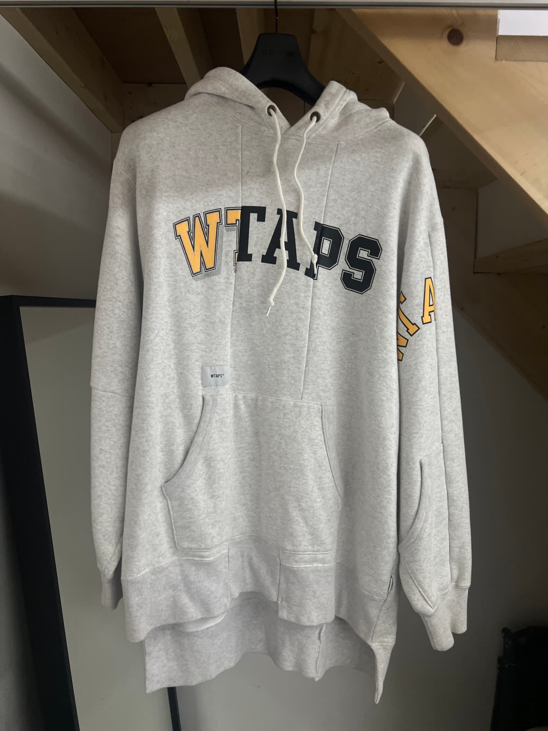 더블탭스 리퍼 후드 상품이미지1