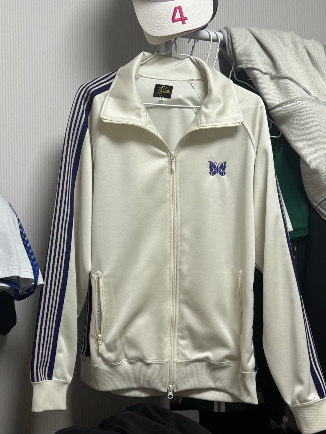 니들스 트랙 자켓 아이스 화이트 상품이미지1