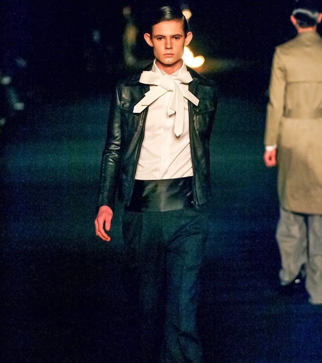 디올옴므 06AW 크로스포켓 올슨 레더 자켓 상품이미지2