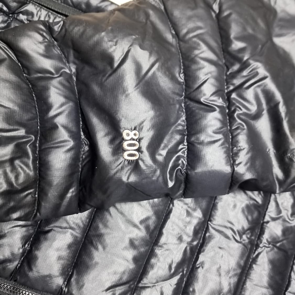 노스페이스 800 필파워 경량패딩 블랙(105) 상품이미지2