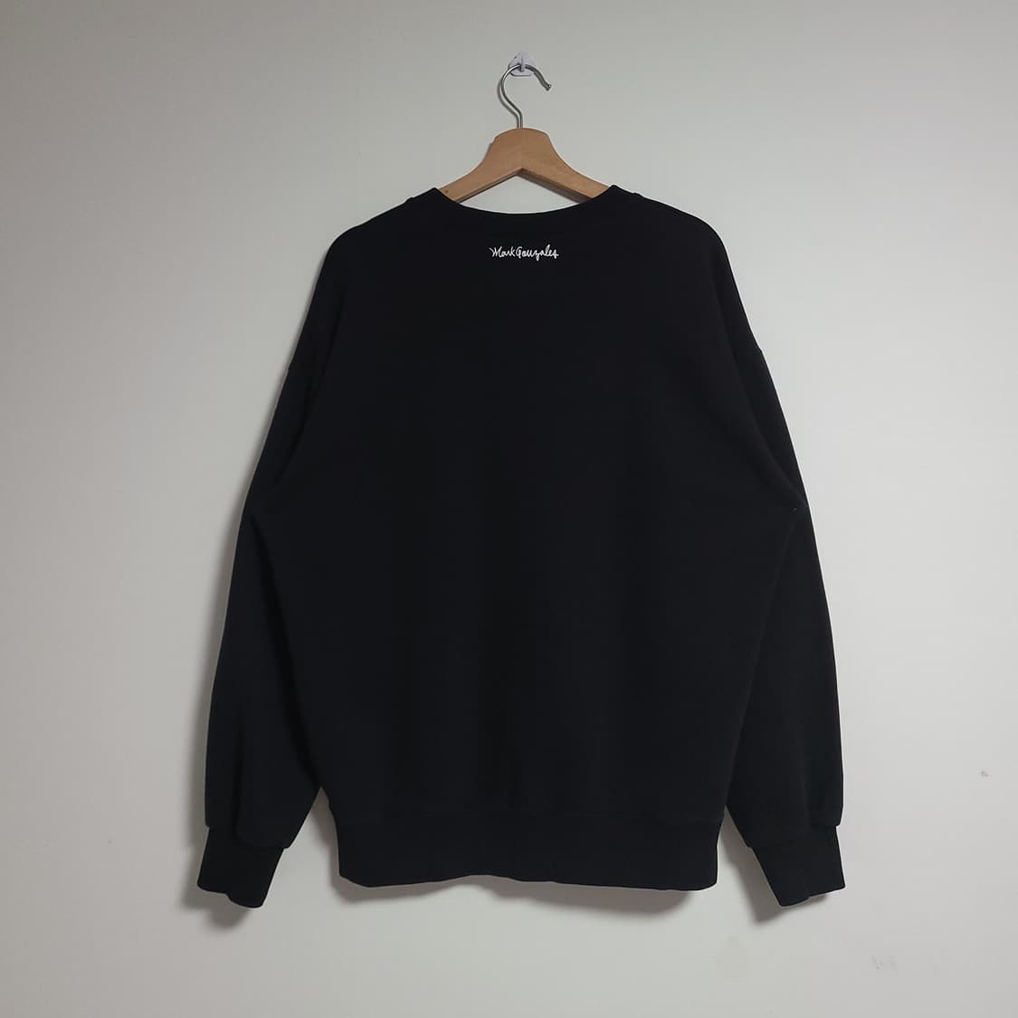 (L) 마크 곤잘레스 블랙 맨투맨 티셔츠 기모 상품이미지5