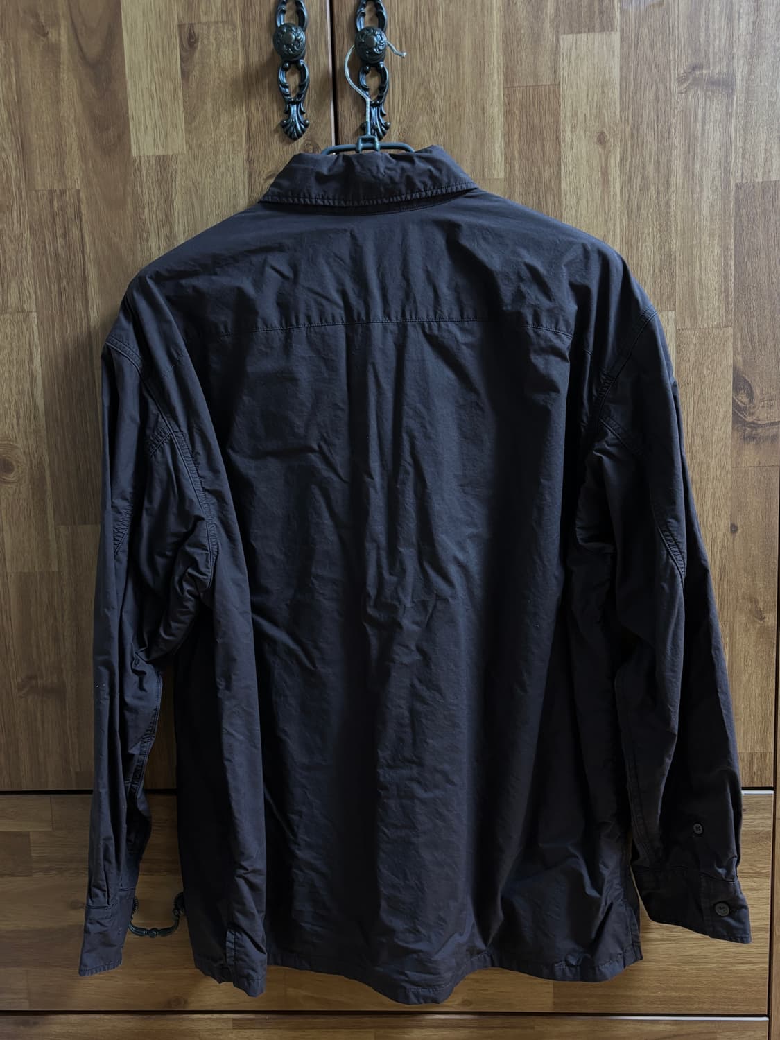 [L] 유니클로U 유틸리티 셔츠 브라운 상품이미지2