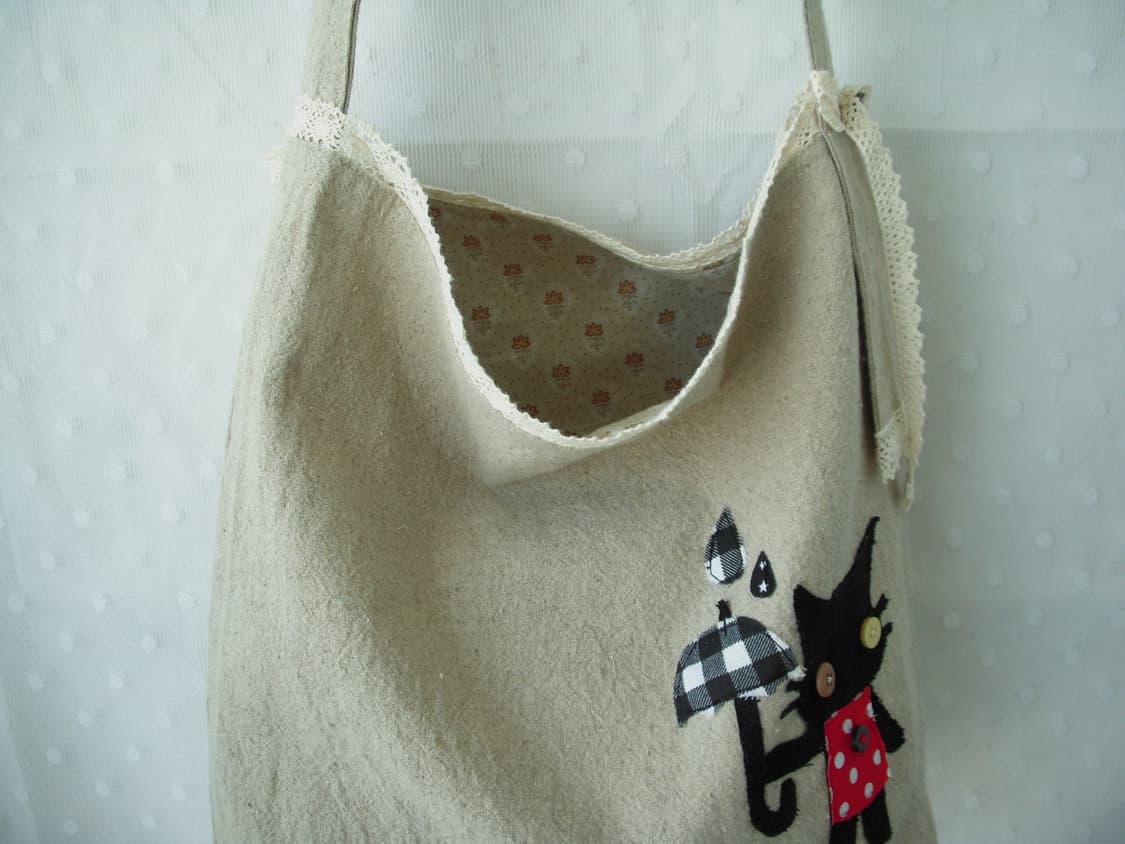 [HAND MADE] 비오는날 고양이 패치 크로스백 모리걸 상품이미지4