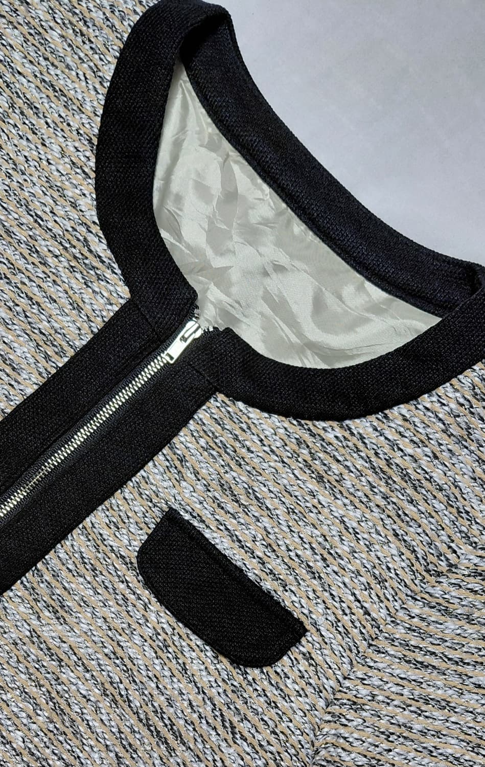 LaLa Stella 클래식 트위드 노칼라 지퍼 자켓 (S사이즈) 상품이미지2