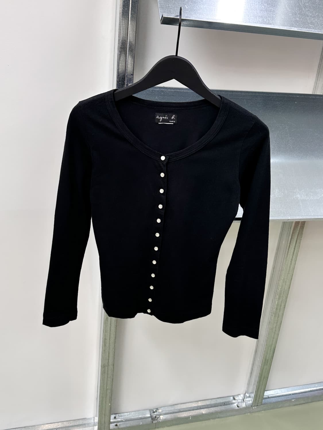 agnes B black snap buttons cardigan 상품이미지4