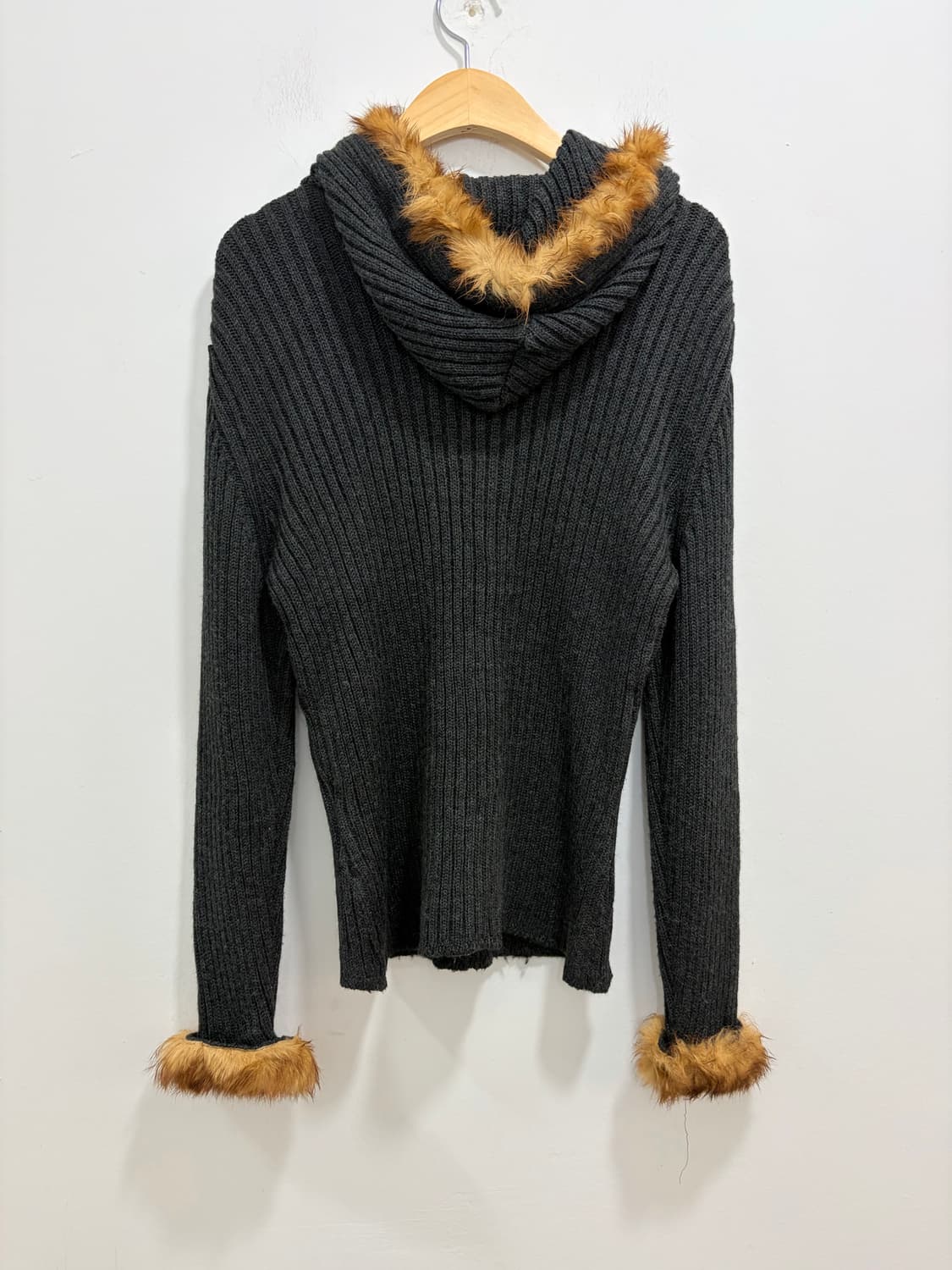 Amava arzuaga 차콜 퍼 니트 후드 상품이미지8