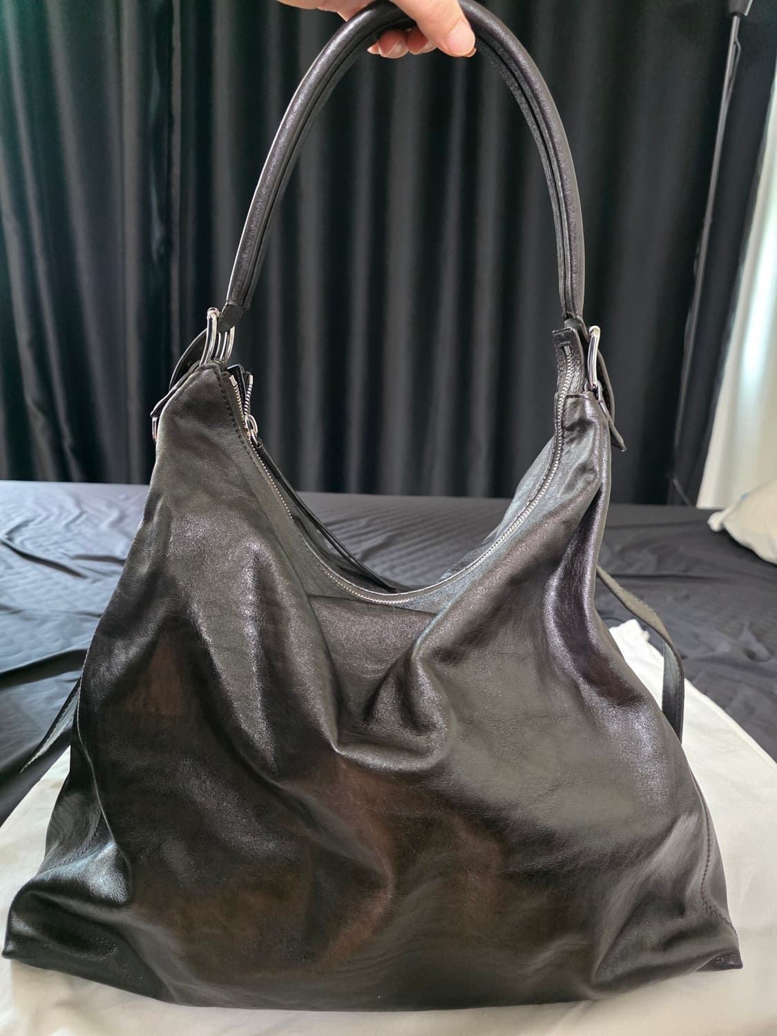 르메르 벨티드 호보백 다크초콜릿 상품이미지4