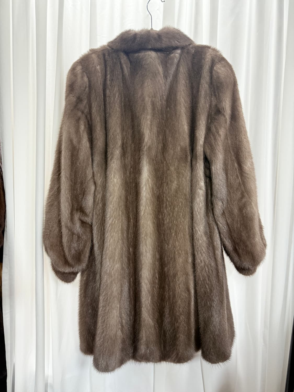 American fur awards 진도 그레이 롱 밍크코트 상품이미지6