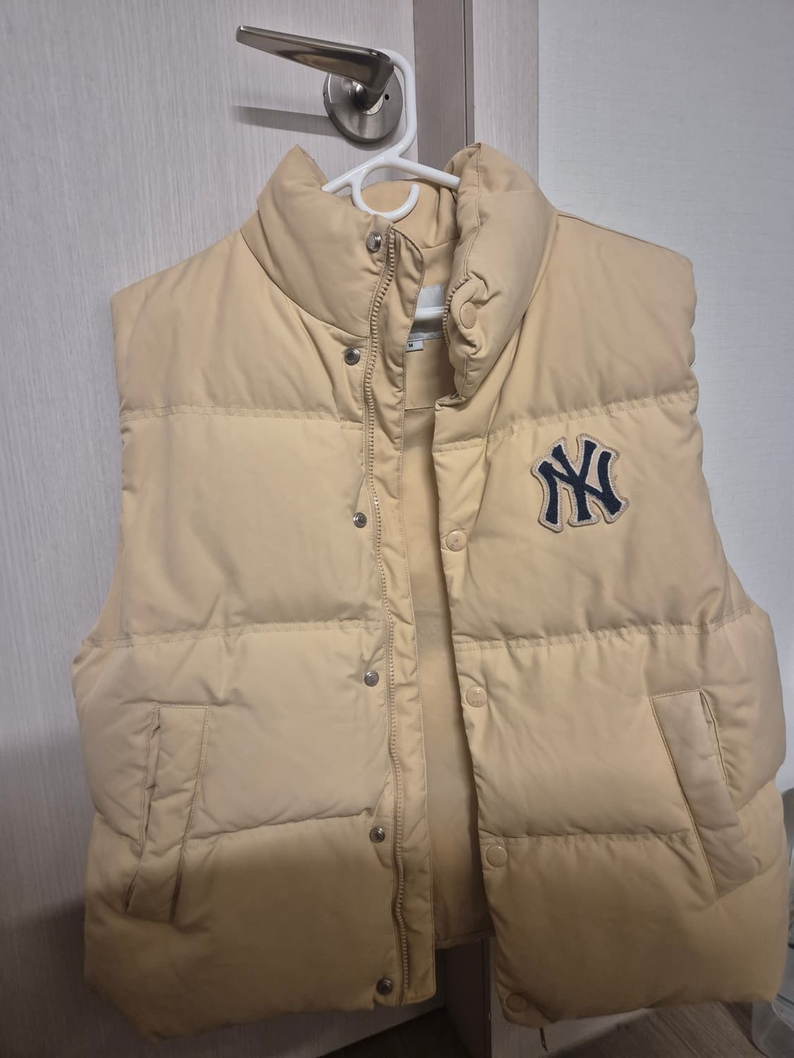 MLB 엠엘버 패딩조끼 바시티 M 사이즈 아이보리 상품이미지6