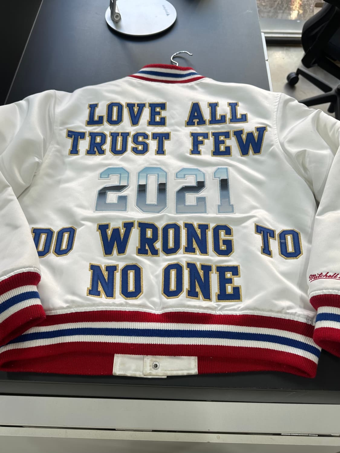 슈프림 21SS 미첼 앤 네스 사틴 바시티자켓  상품이미지7