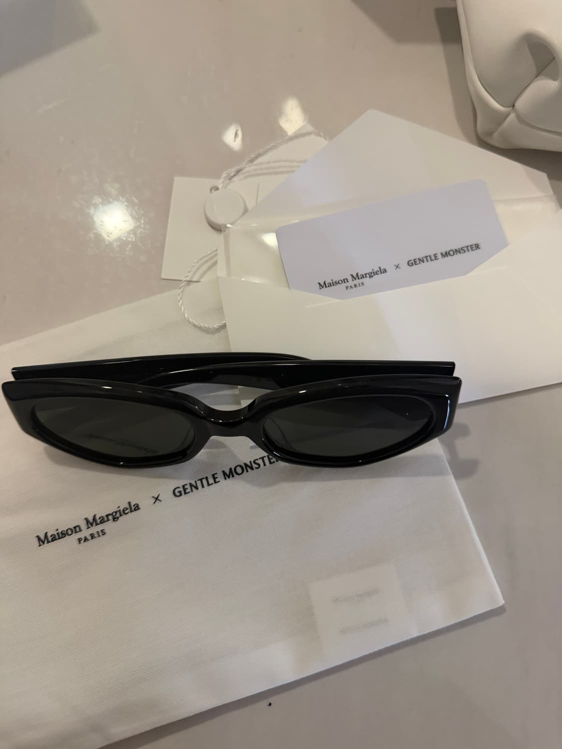 메종 마르지엘라 × 젠틀몬스터 선글라스 MM205 블랙 상품이미지4