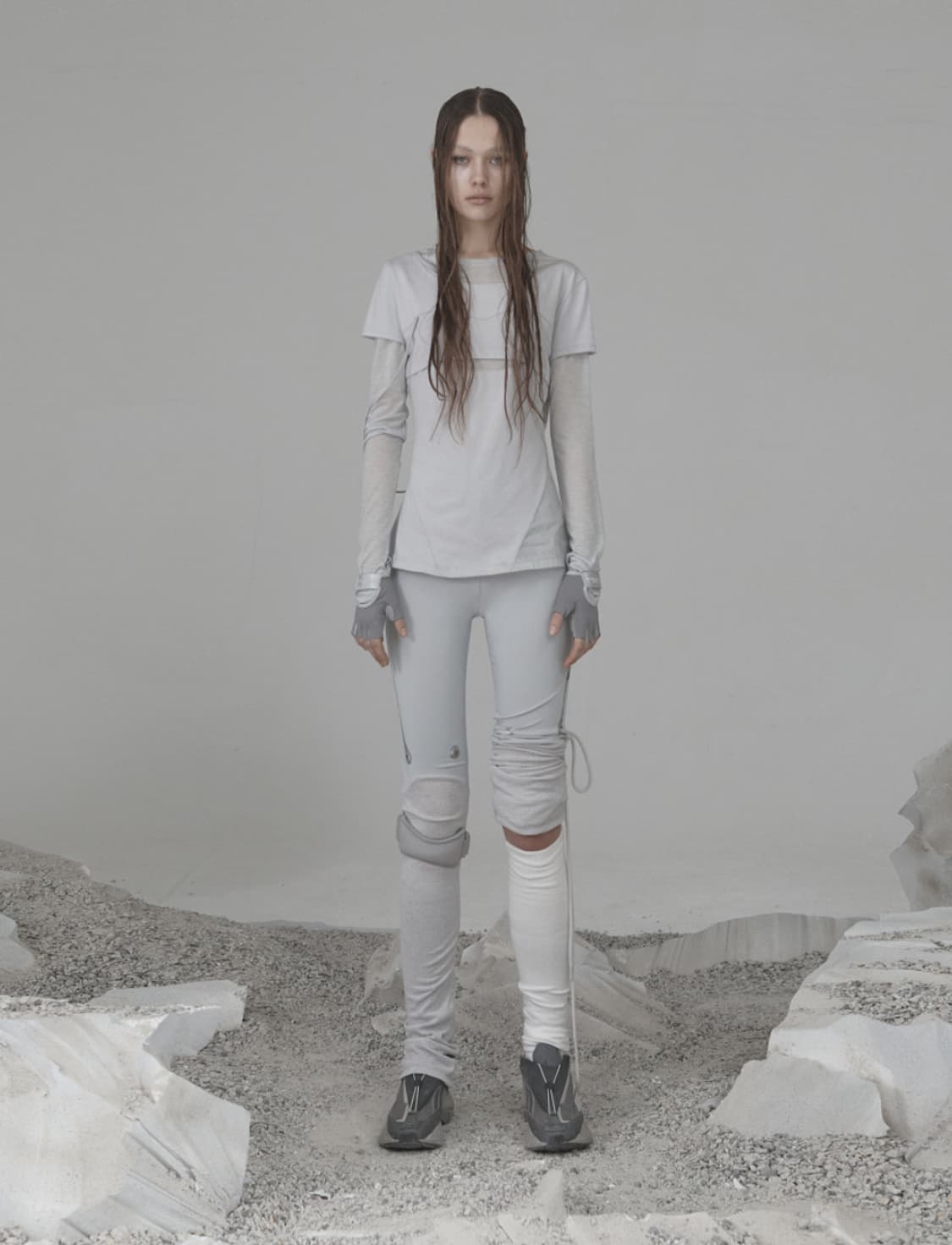 오호스 Layered Shoulder Strap Long Sleeves 상품이미지1