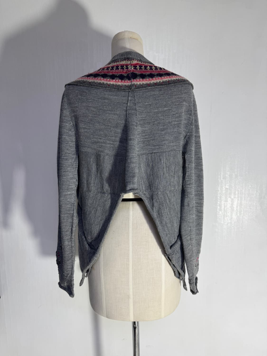 마리떼프랑소와저버 비대칭 볼레로 니트 가디건 에스닉 아방가르드 y2k 상품이미지4