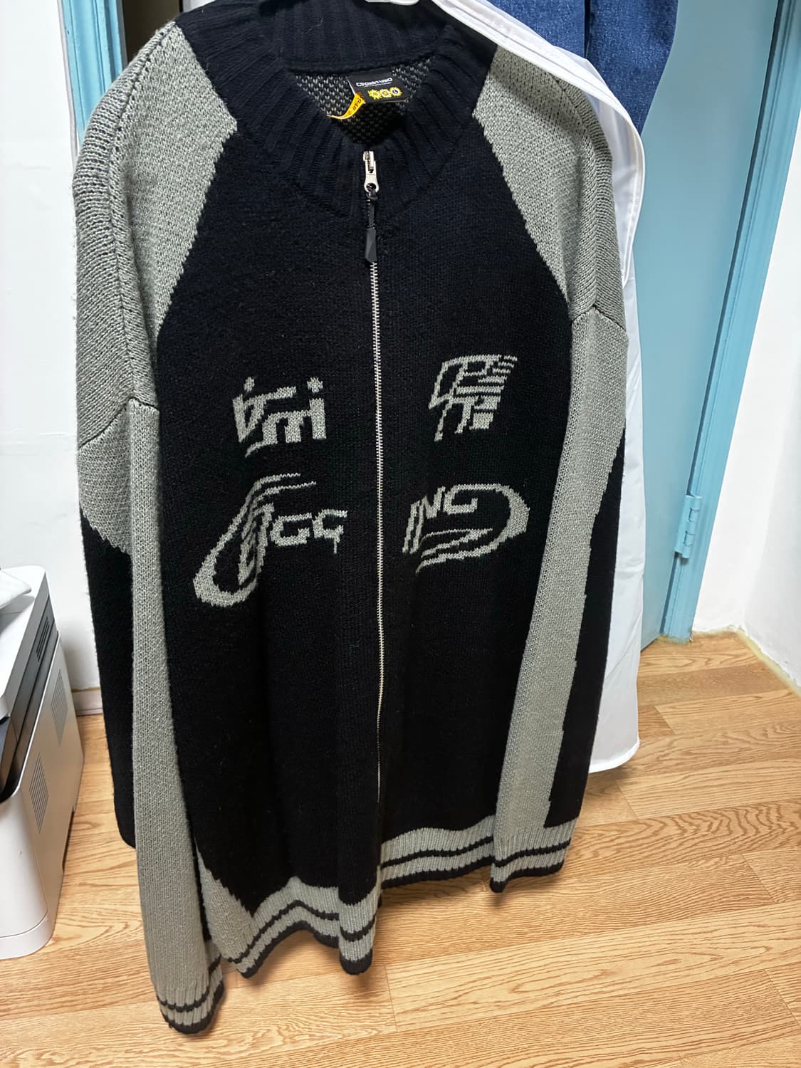 꼼파뇨 니트 집옵 상품이미지2