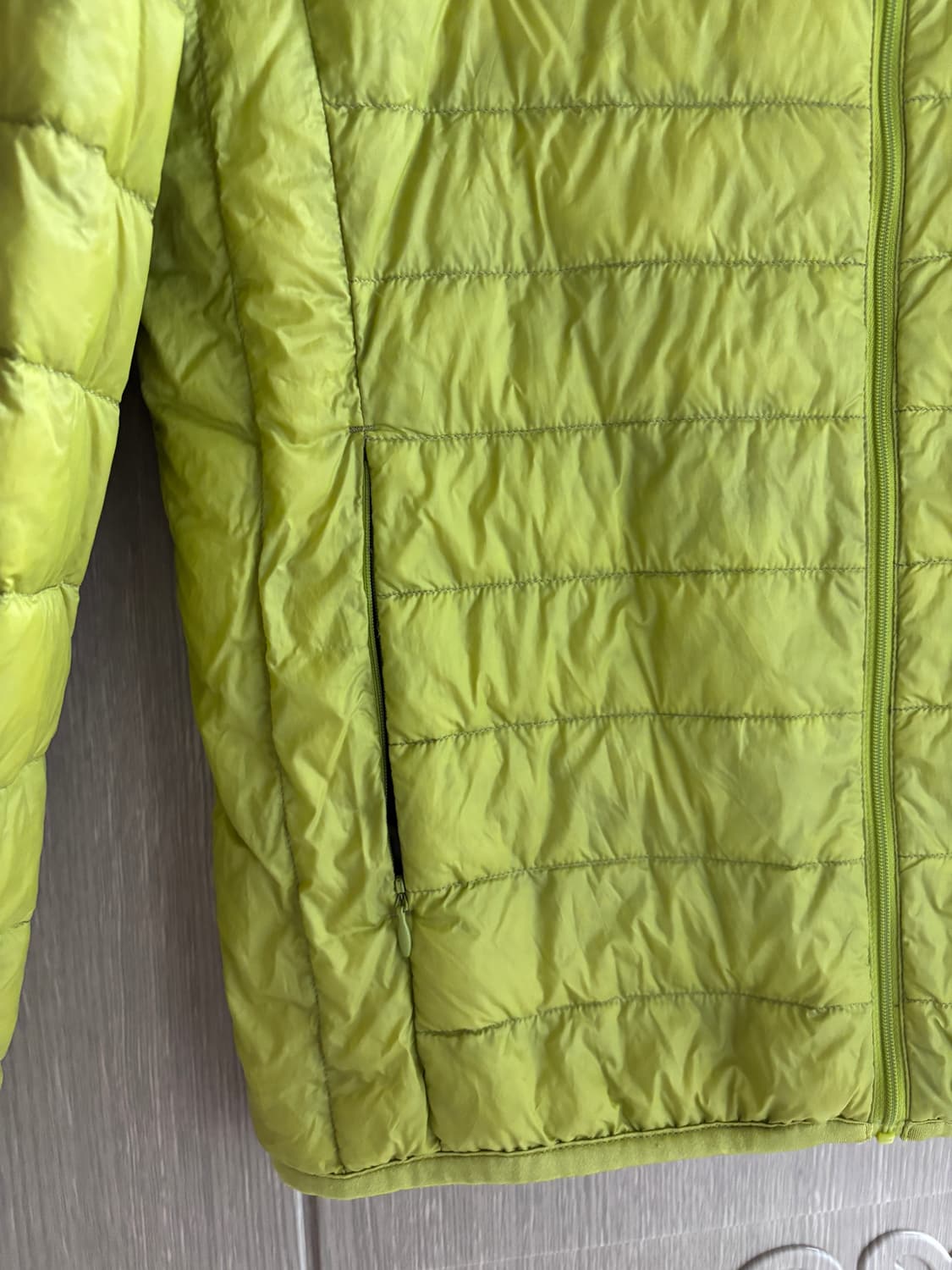 Uniqlo 유니클로 경량 패딩 M  상품이미지2