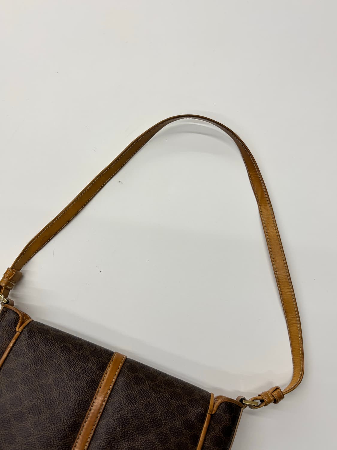 Celine 셀린느 마카담 가죽 버클 숄더백 상품이미지6