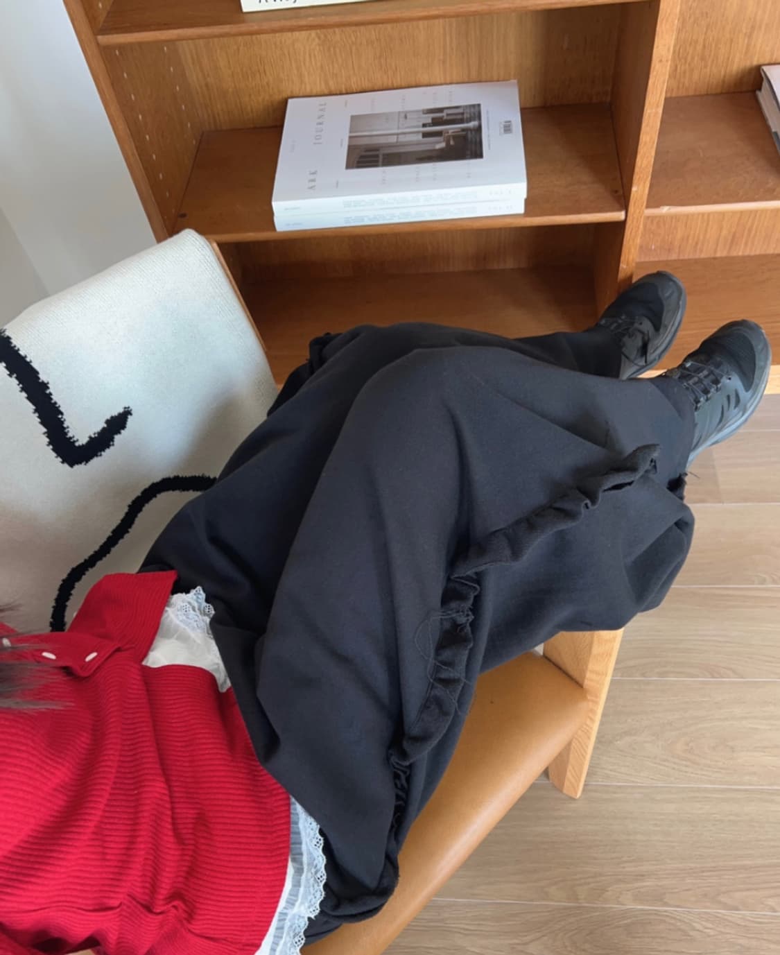 프릴 와이드 스웻팬츠 블랙  상품이미지1