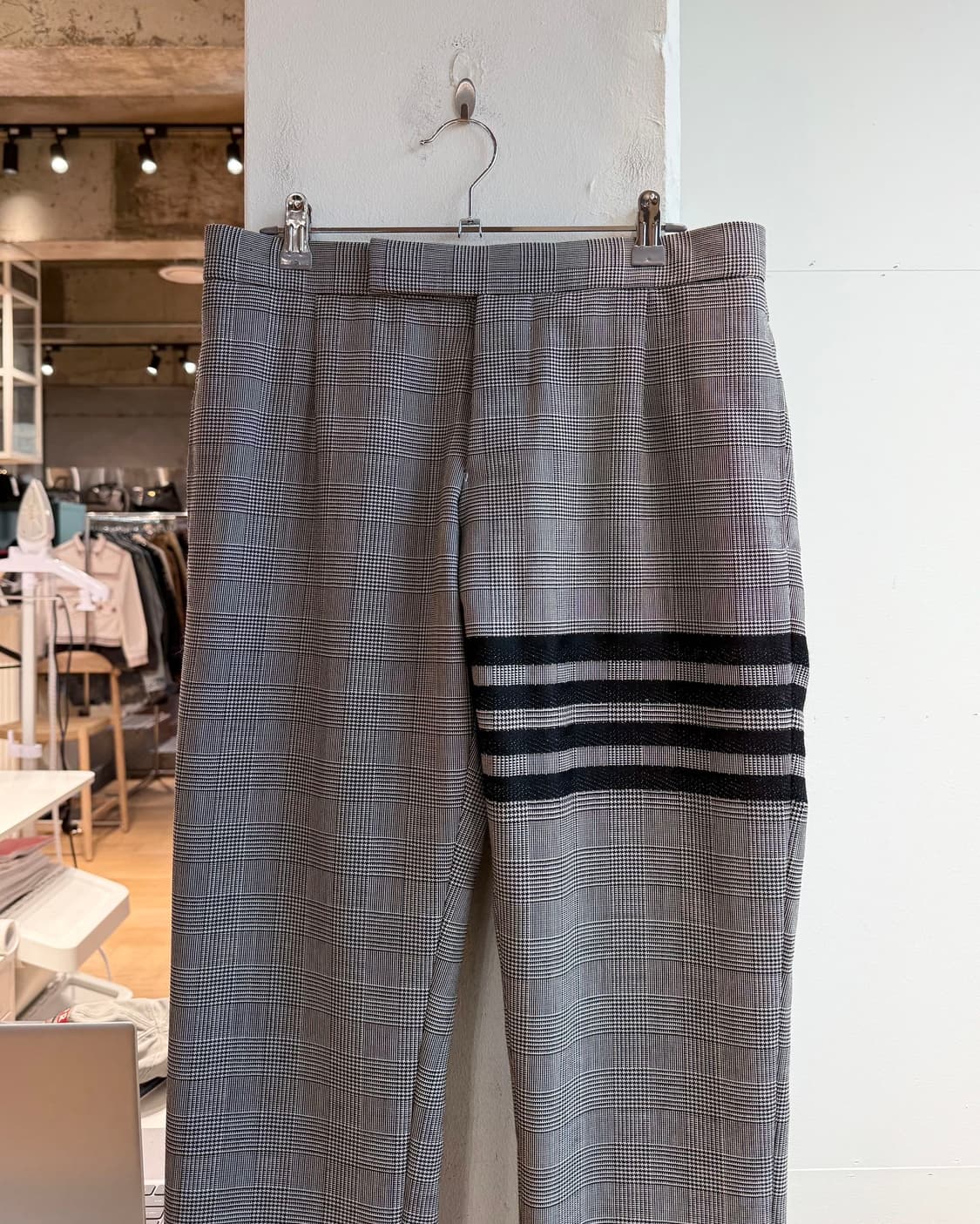 톰브라운 플란넬 4바 클래식 팬츠 상품이미지3