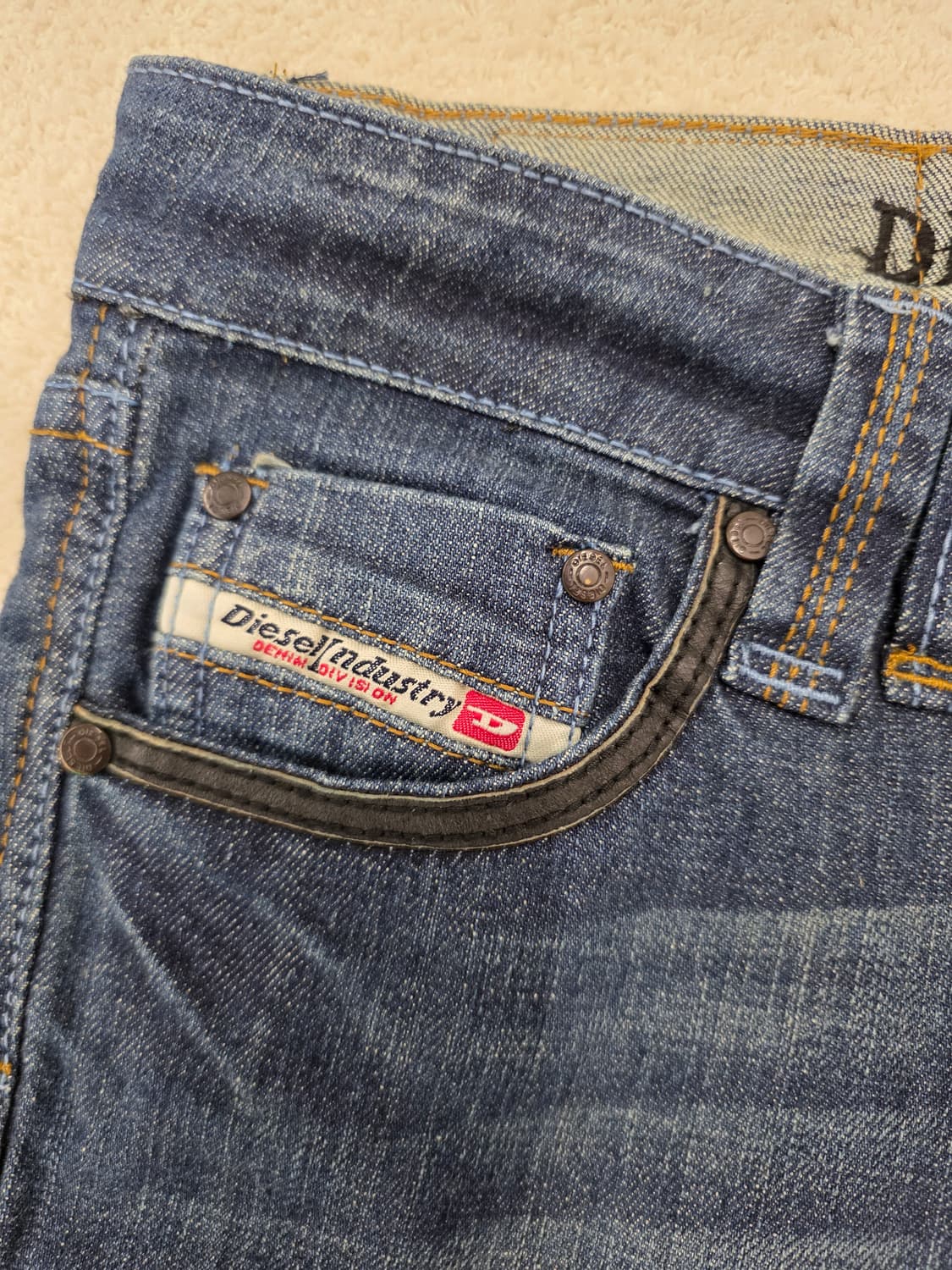 디젤 여성청바지. 싸이즈 27~28
 상품이미지3