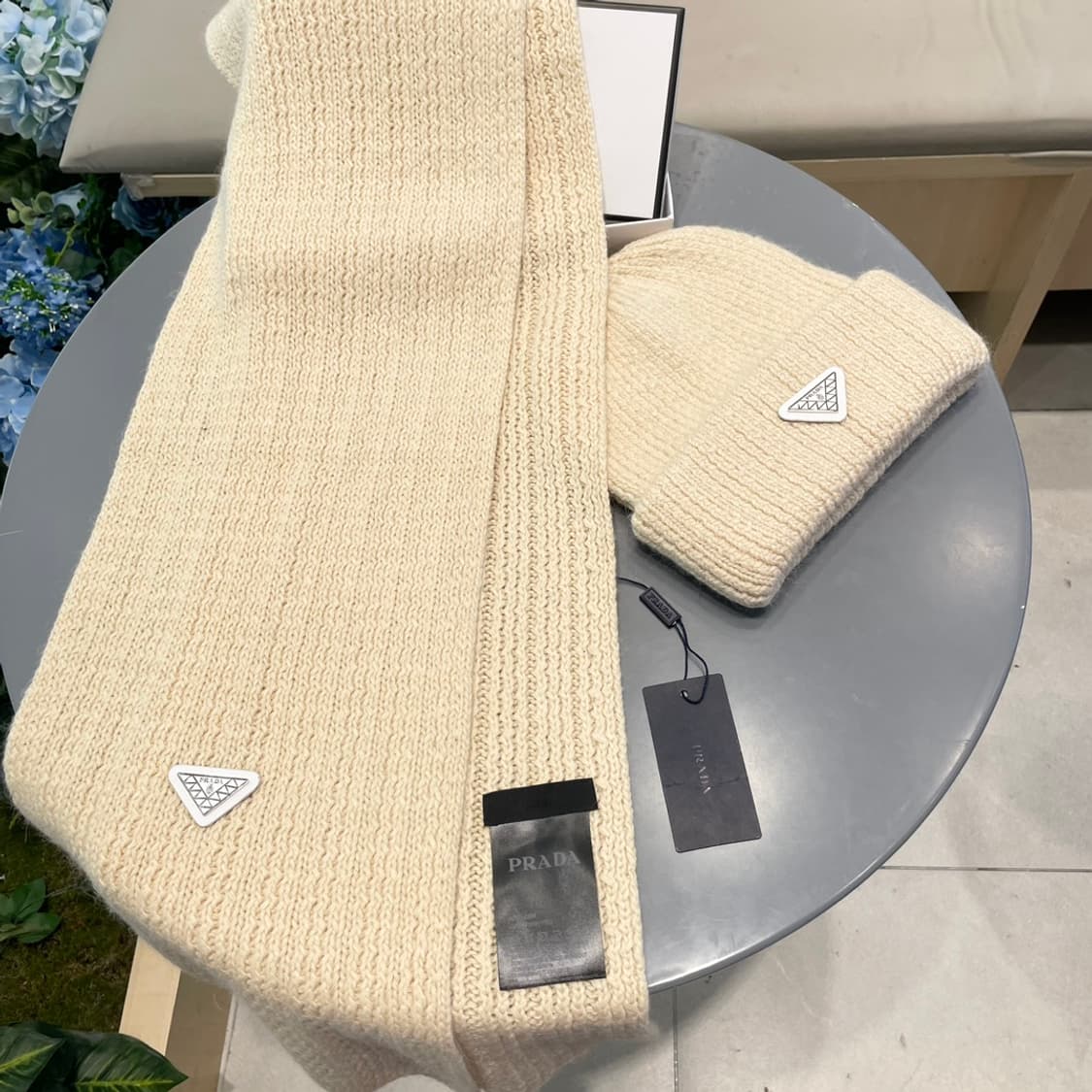 프라다 가을 겨울 모자
 상품이미지6