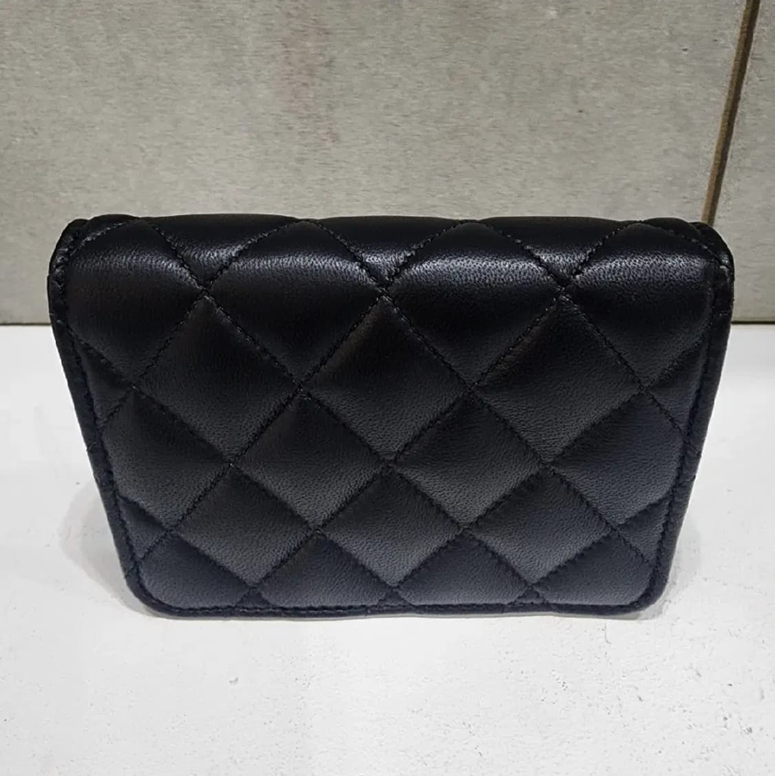 샤넬 체인 플랩 미니 크로스백 상태좋아요+감정서+내장칩 상품이미지5