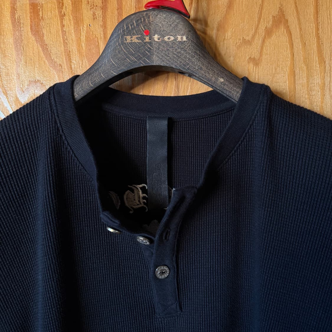 크롬하츠 세메터리 헐리우드 헨리넥 와플 니트셔츠 상품이미지7