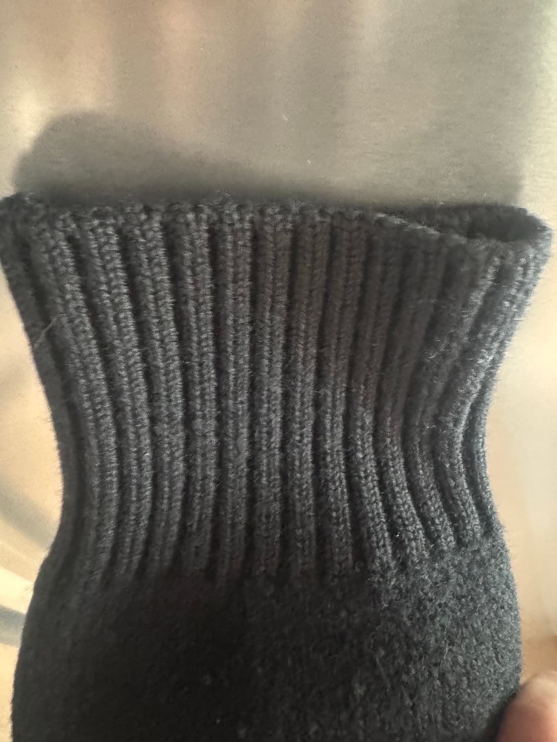 [M] 아미 블랙 빅하트 울 터틀넥 니트 상품이미지3