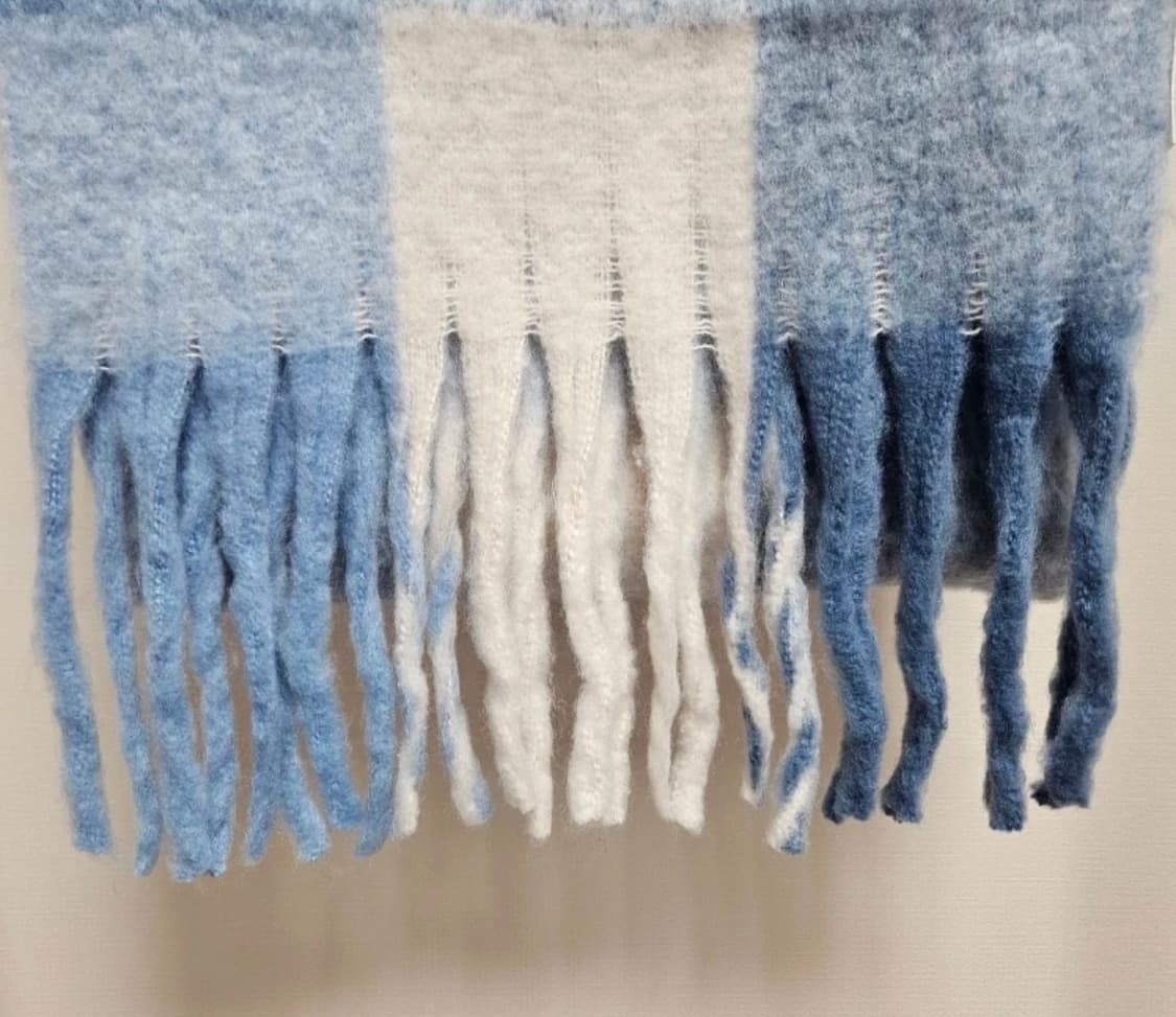 아크네스튜디오 모헤어 체크 머플러 상품이미지4