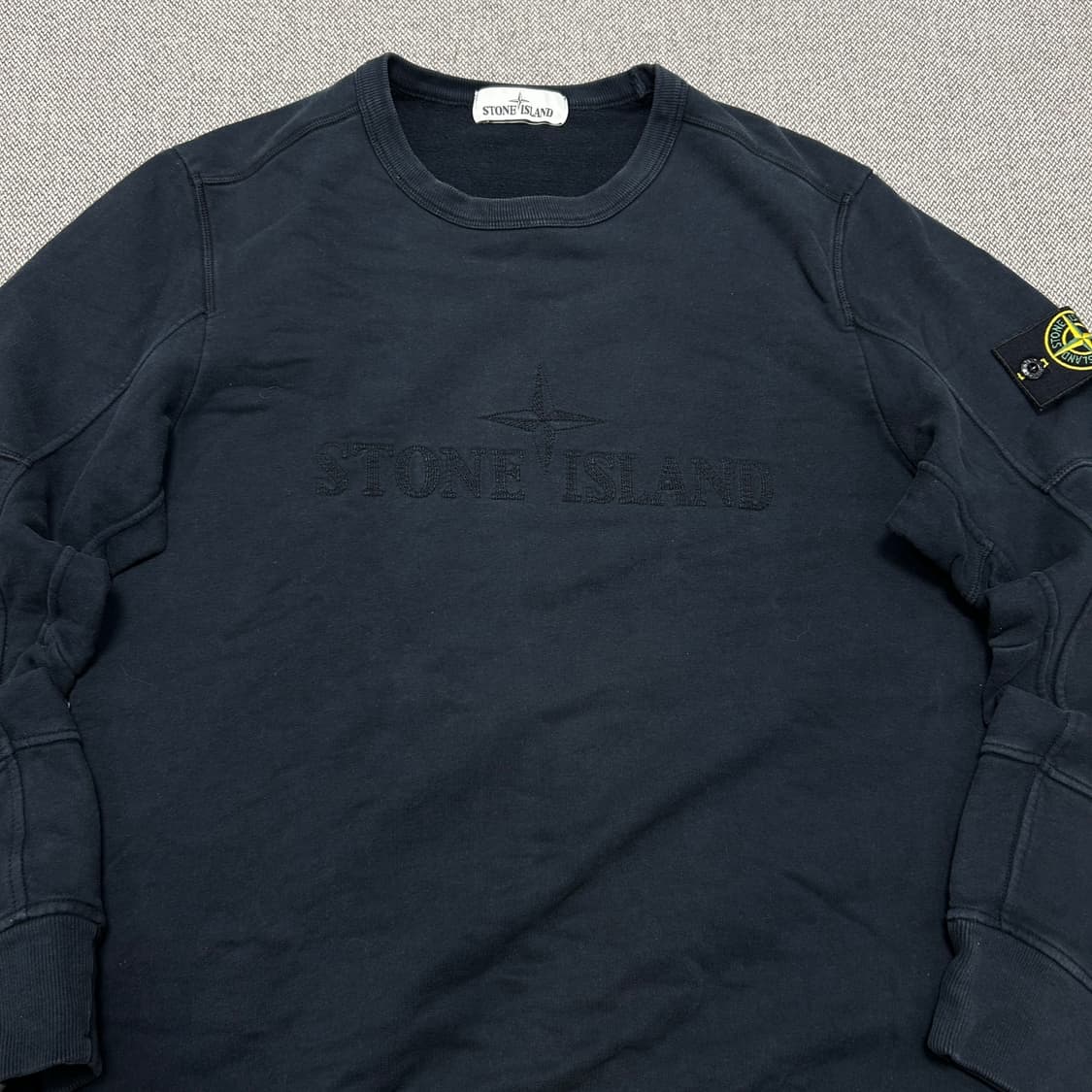 스톤아일랜드 가먼츠다이드 자수로고 맨투맨(M) 상품이미지4