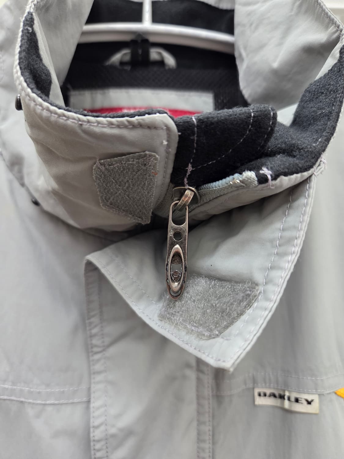 오클리 90s 아카이브 로드퓨얼3 집업 자켓 상품이미지3