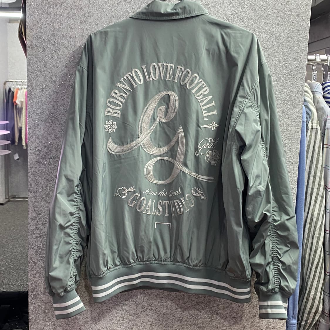 골스튜디오 풋볼 자수로고 바람막이 B4406 상품이미지4